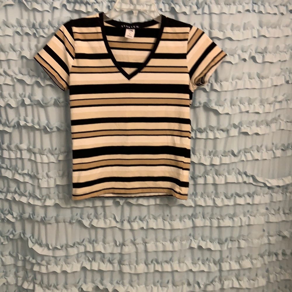Women’s Gap SS shirt. Size medium